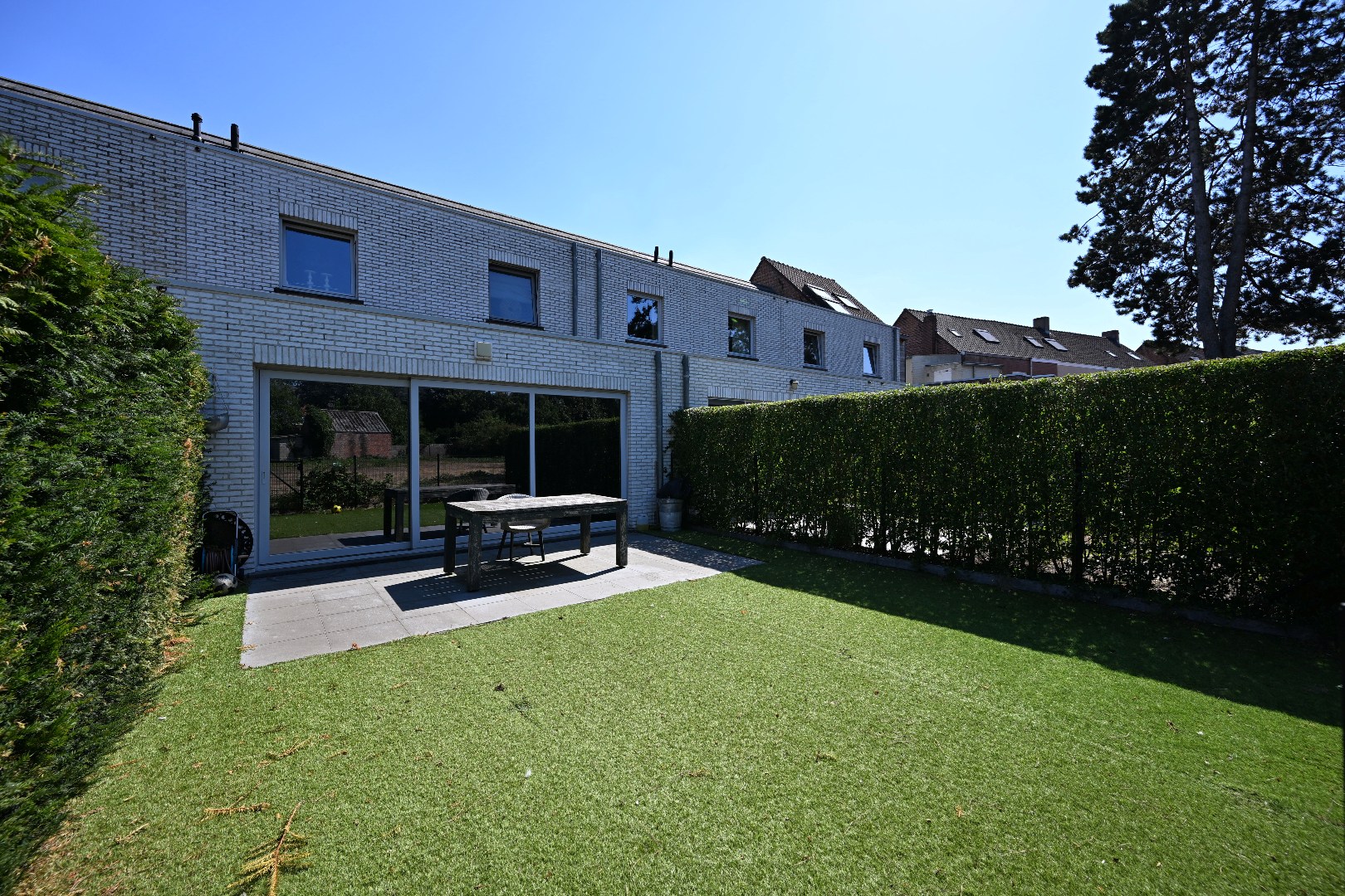 Moderne recente woning met 4 slpks, garage en tuintje nabij centrum Maldegem 