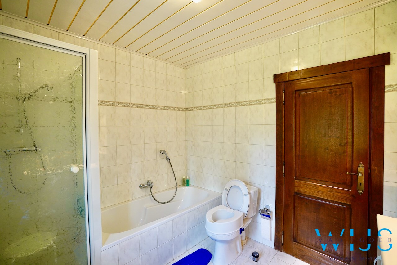 Tijdloze woning op 4.299 m² te Ertvelde 