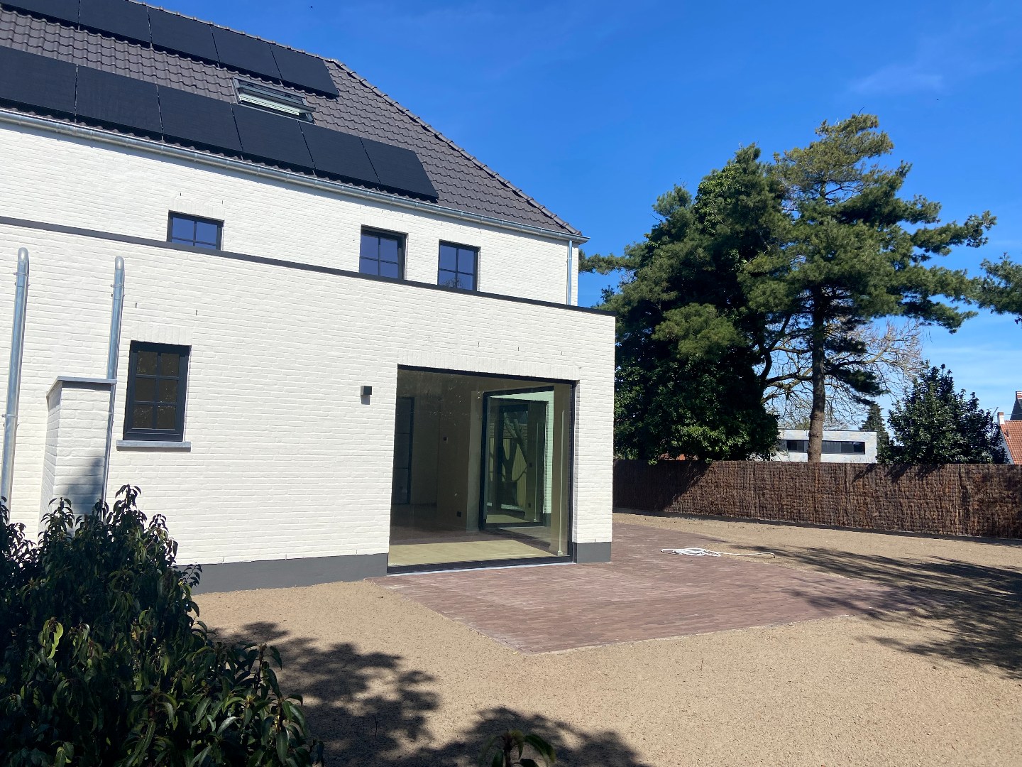 Exclusieve, energiezuinige nieuwbouwwoning op een discrete ligging te Waregem! 