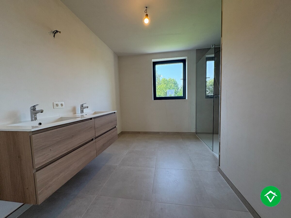 TE HUUR – Energiezuinige nieuwbouwwoning met tuin 