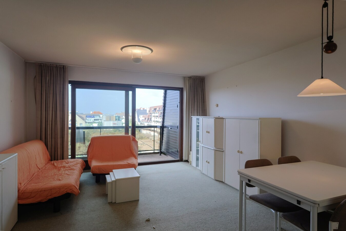 Studio ensoleillé avec vue sur les dunes à distance de marche de la mer à Oostduinkerke 
