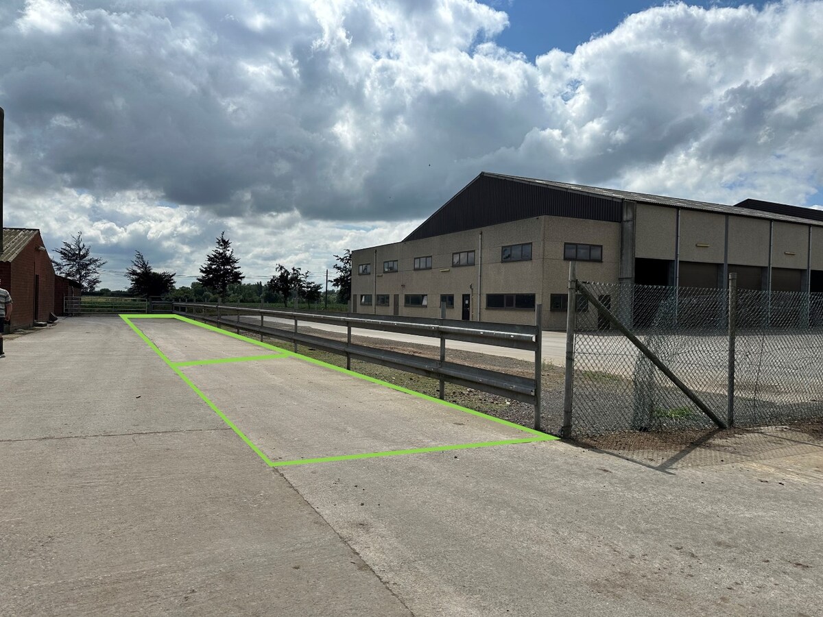 Te huur parkeerplaats - Markegem