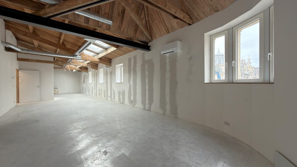  Kantoren te huur in majestueus hoekpand op Meir in Antwerpen