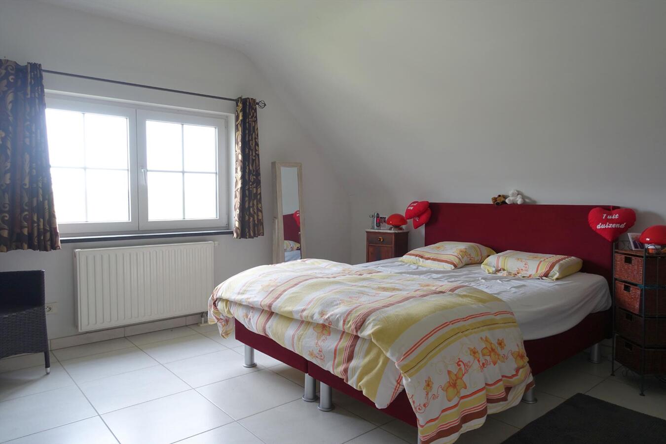 Instapklaar rustig gelegen landhuis met zicht op velden 