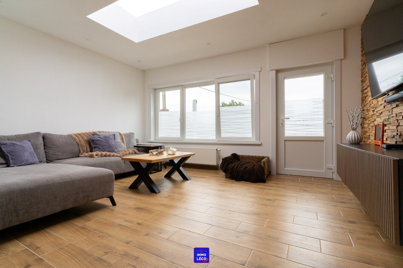 Maison entièrement rénovée avec jardin, garage 3 voitures, COUP DE COEUR ! 