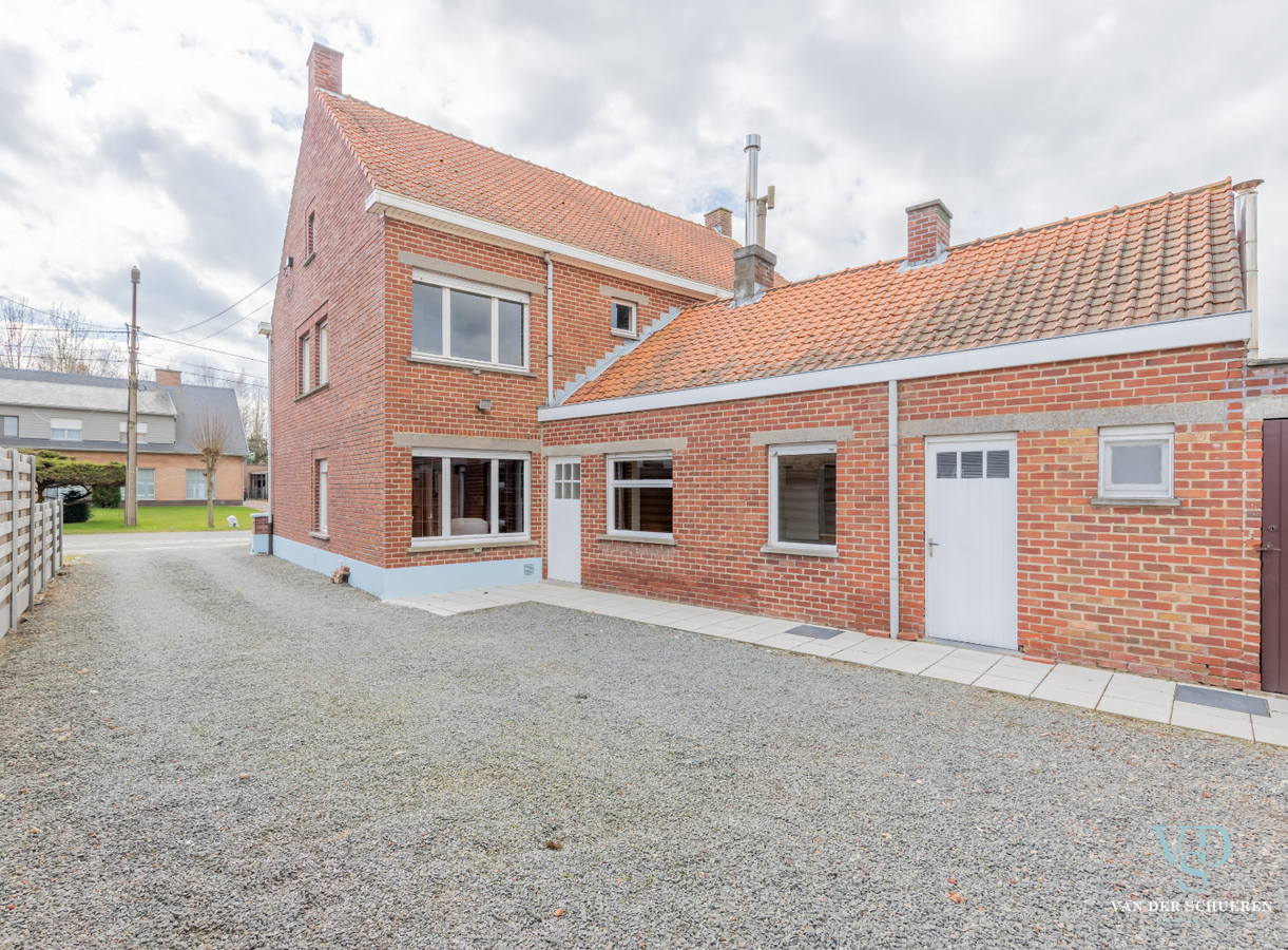 Statige halfopen bebouwing te Gavere 