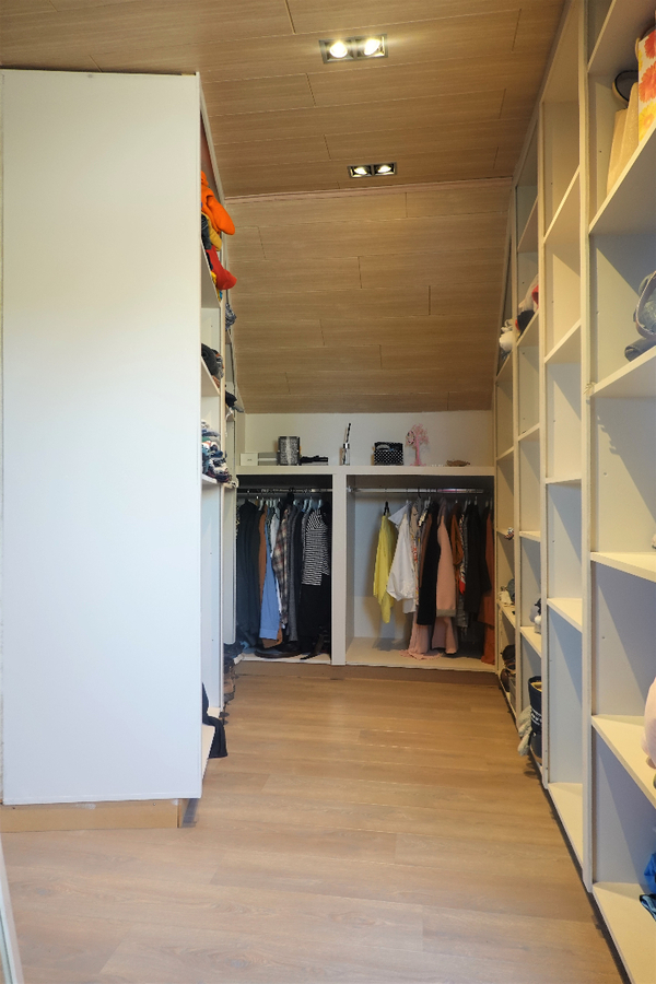 Knusse woning met grote tuin 