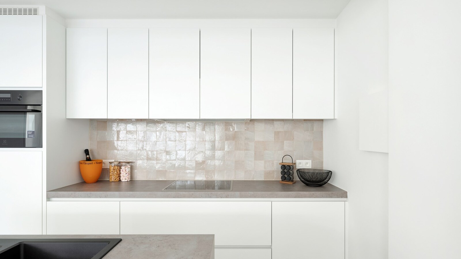 Luxueus gerenoveerd tweeslaapkamerappartement aan de vernieuwde boulevard van Heist 