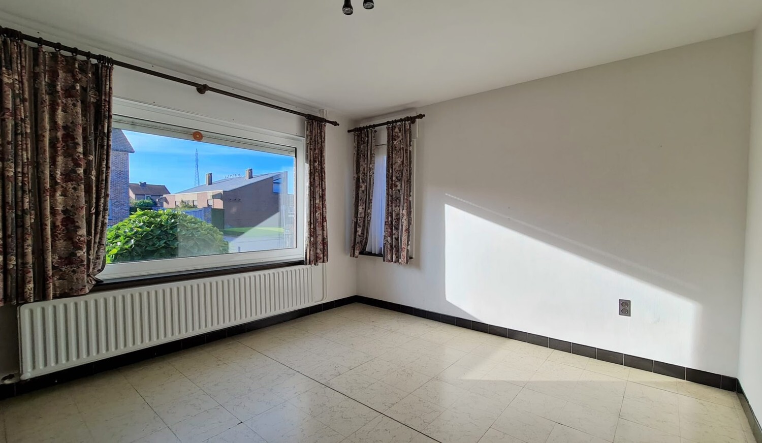 Betaalbare woning op riant perceel van 2330m² 