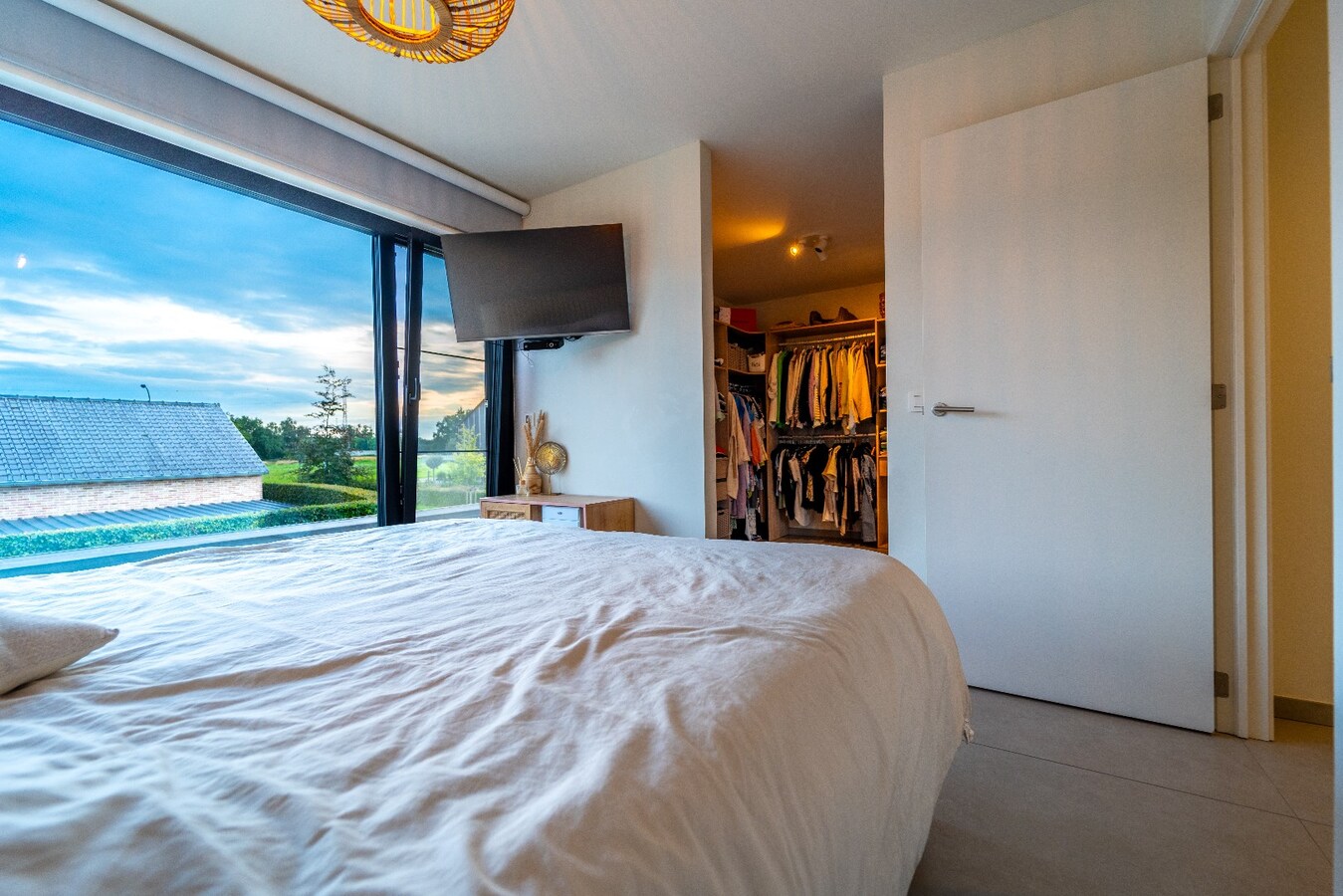 Prachtige villa met tuin, terras &amp; garage in Hasselt - 3 slaapkamers, bouwjaar 2019. 