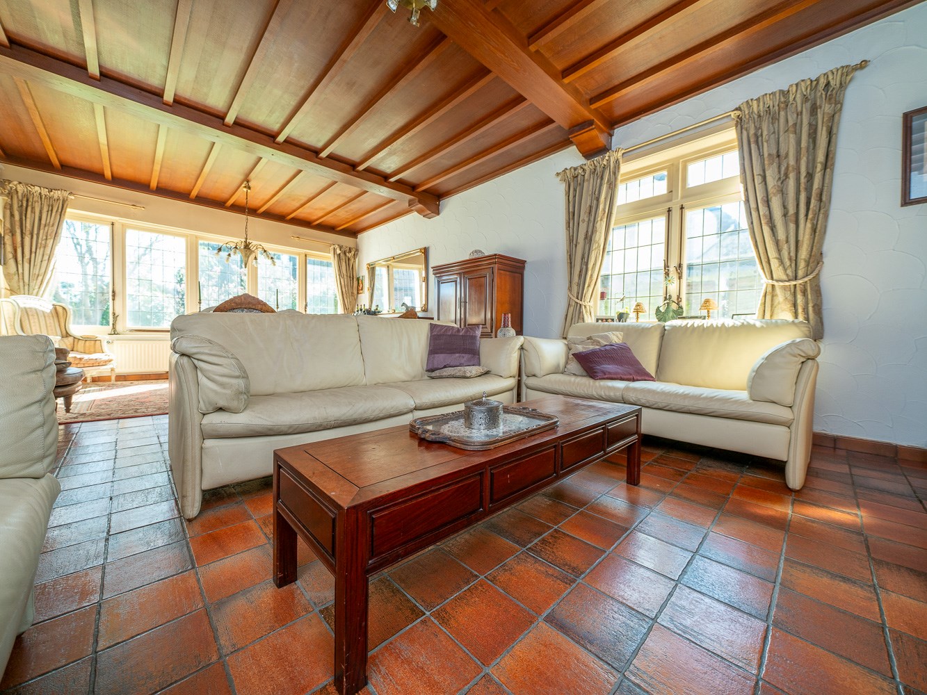 Statige villa in het centrum van Dilbeek 