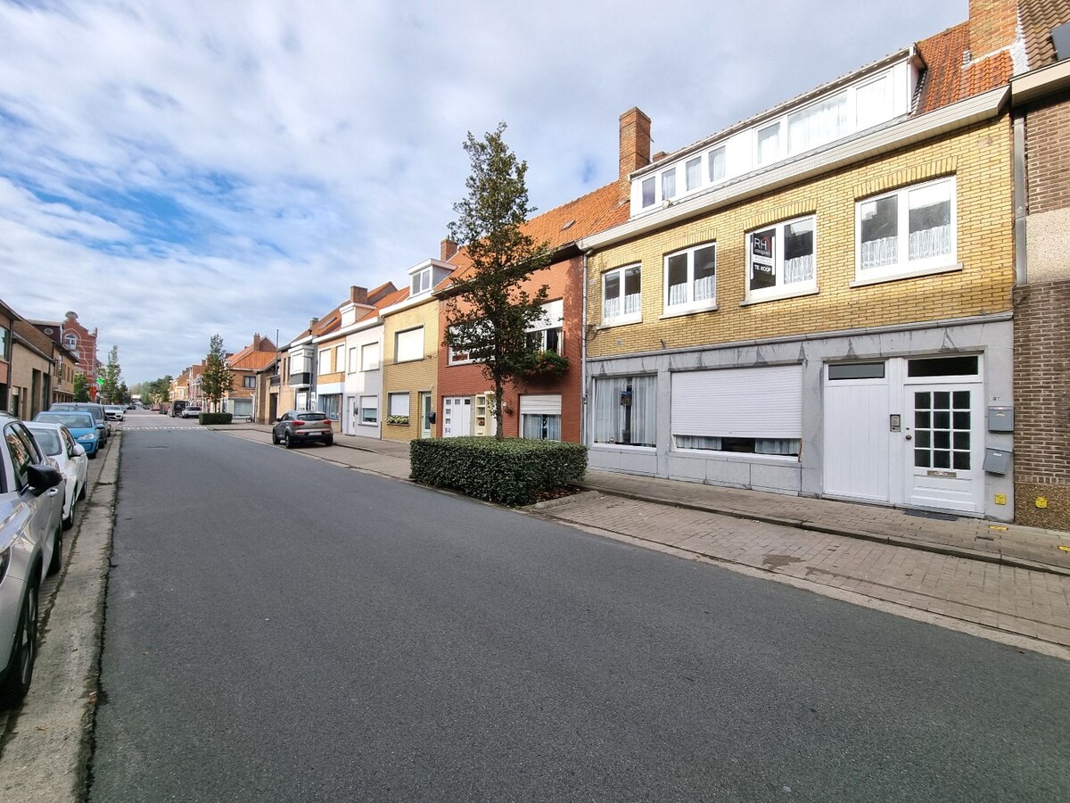 Te renoveren, zeer ruime woning te Zeebrugge 