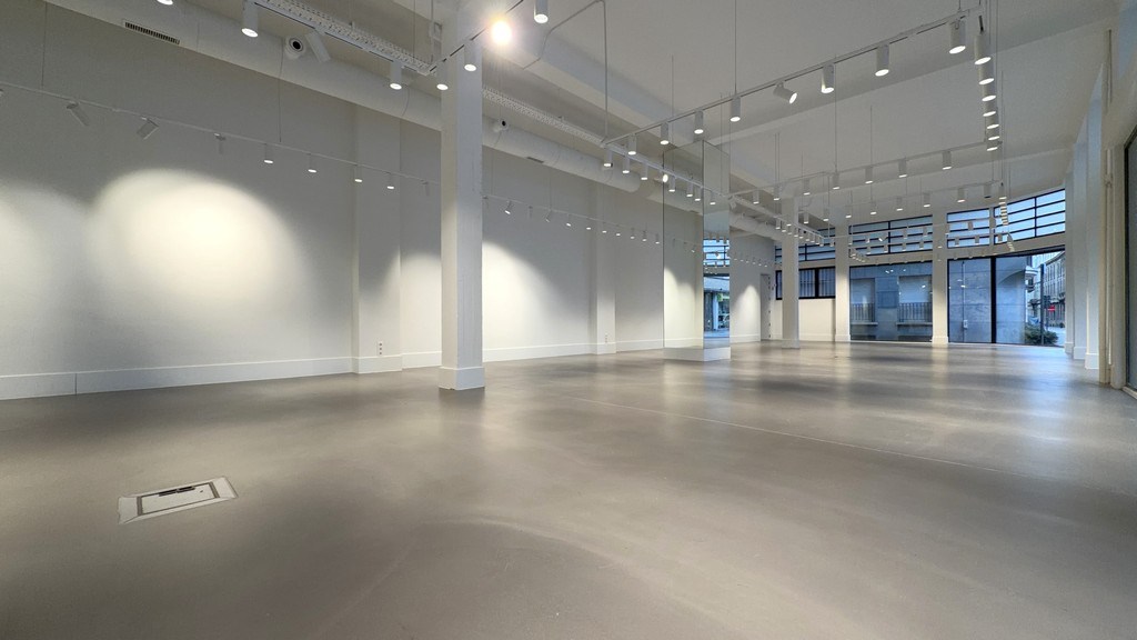 Prachtig kantoor/showroom te huur in hartje Antwerpen