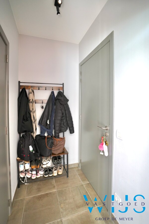 Instapklaar &amp; energiezuinig appartement met garage te Ertvelde ! 