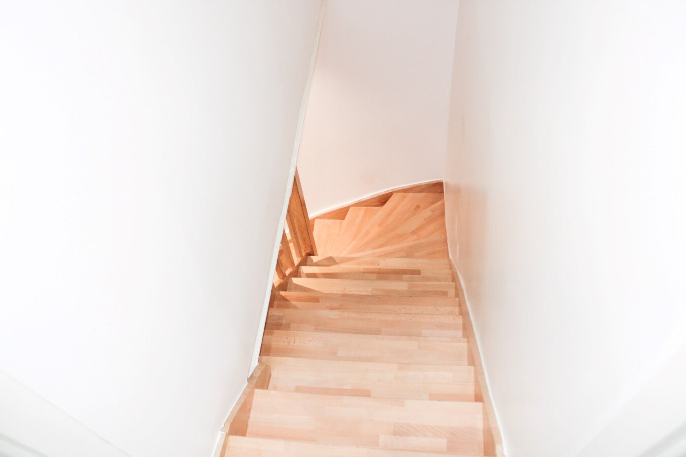 Instapklare woning in het hart van Sint-Niklaas met 5 slaapkamers en inpandige garage 