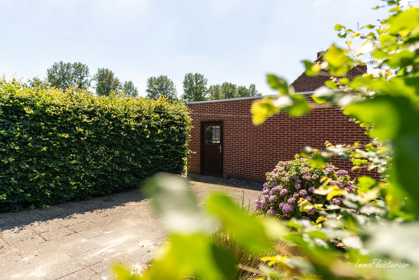 Charmante maison avec des écuries pour chevaux sur environ .. are à Peer. 