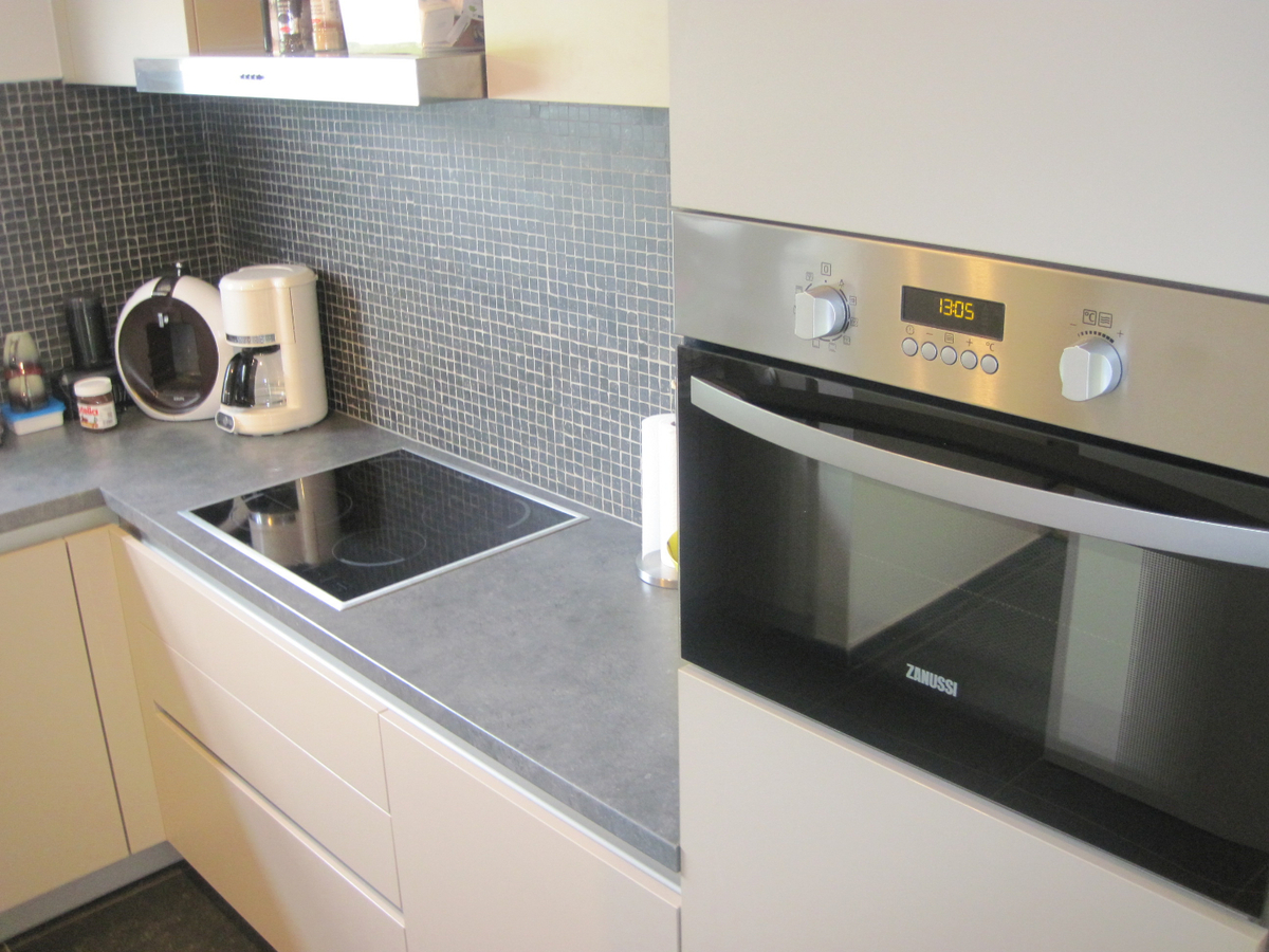 Recent vernieuwde rijwoning nabij de Schelde. 