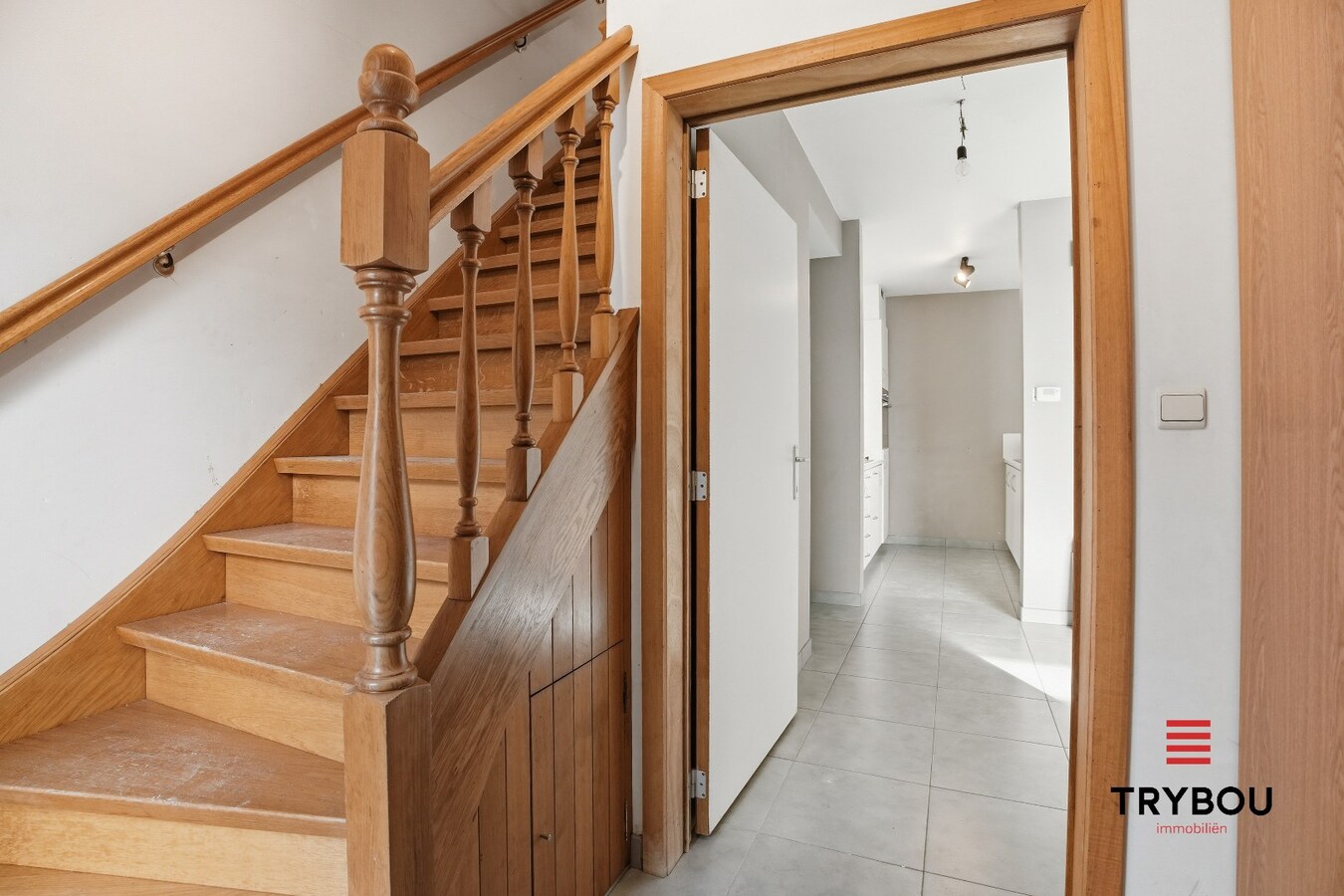 Halfopen bebouwing met 4 slaapkamers in Poelkapelle! 