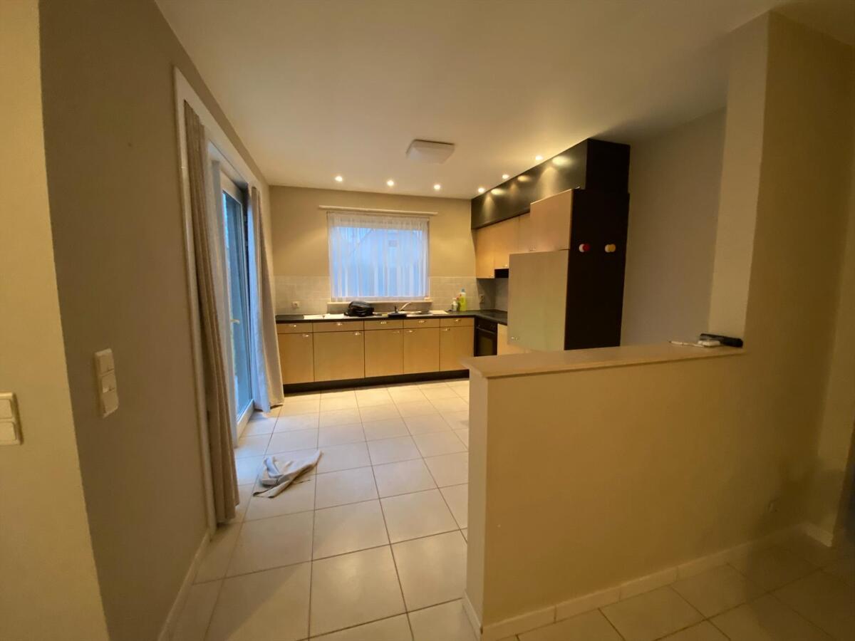 Verrassend ruime benedenwoning met tuin en garage 