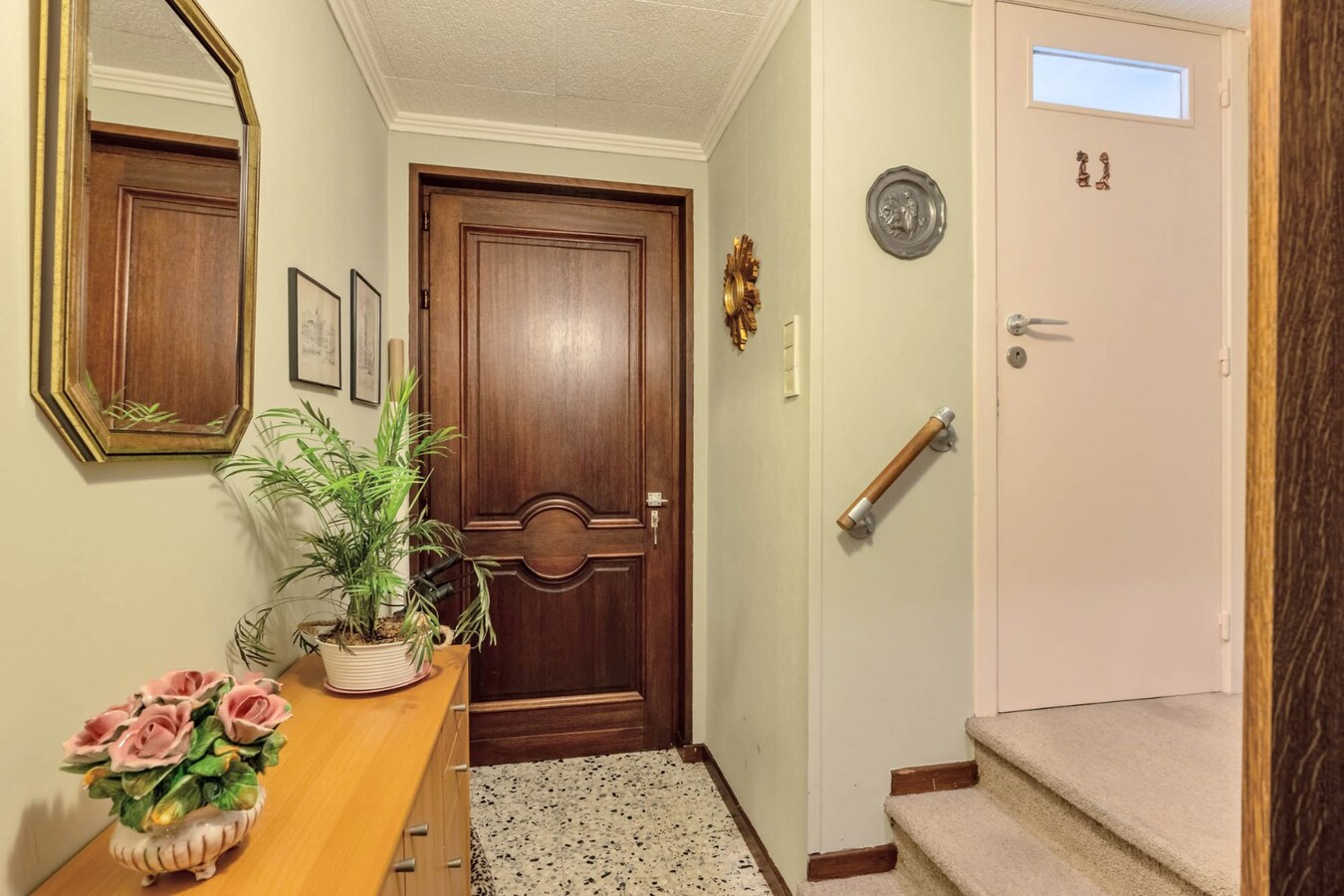 Ruime woning met 4 slaapkamers. 