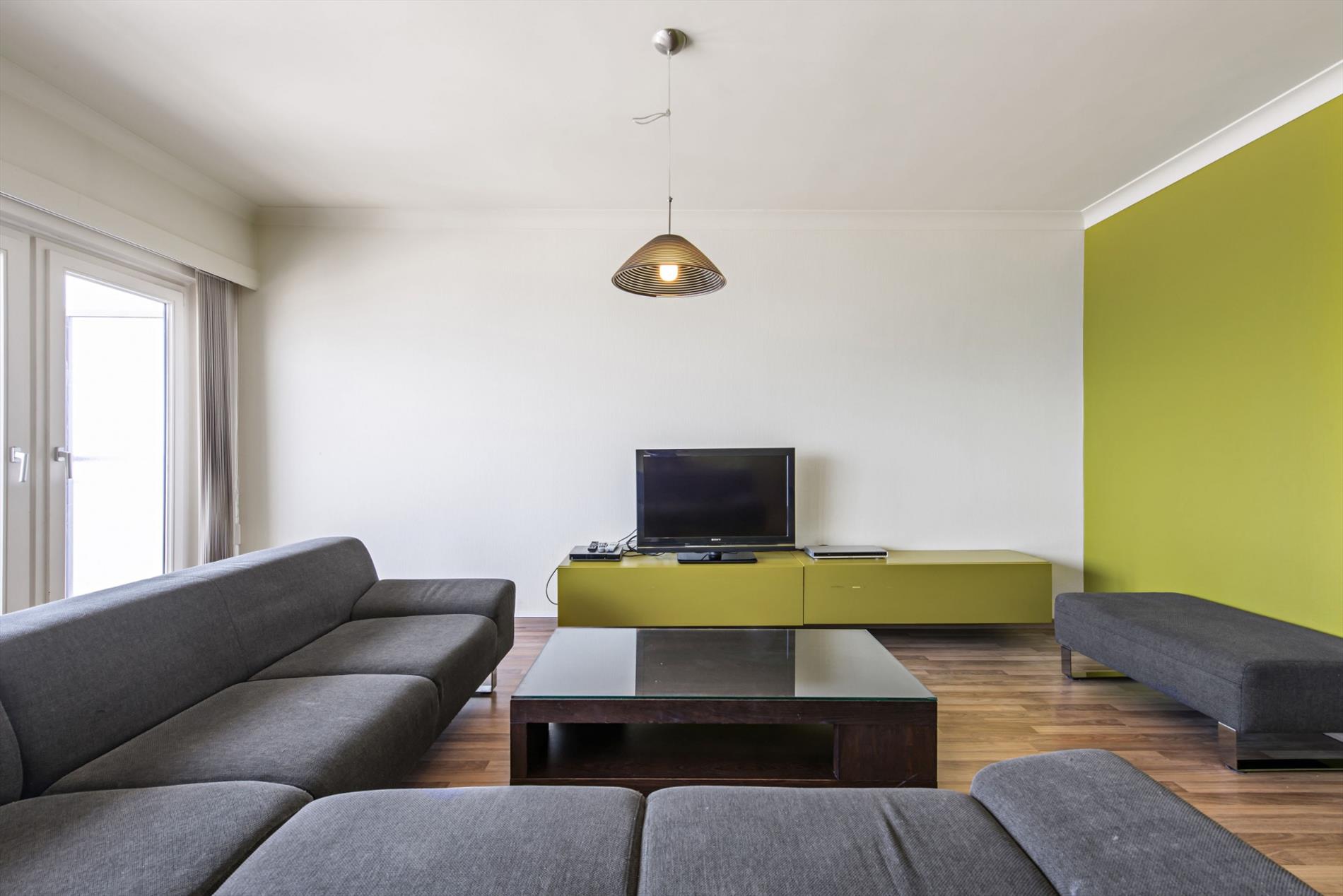 VAKANTIE APPARTEMENT MET 4 SLAAPKAMERS OP TOPLIGGING 