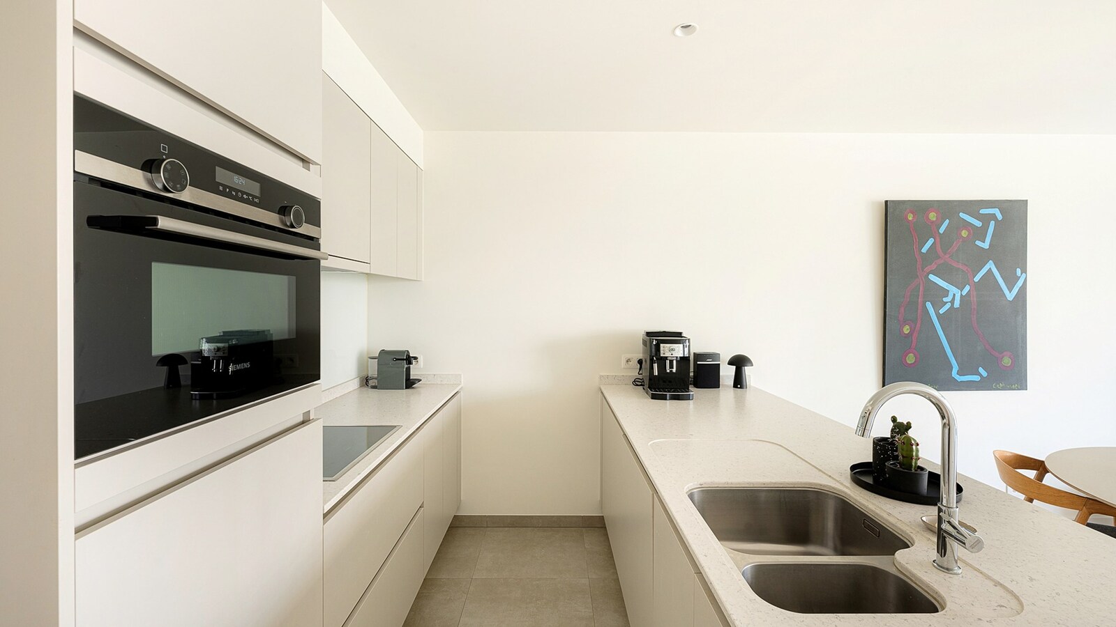 Subliem recent appartement (2020) op toplocatie op slechts 300 meter van de zeedijk te Heist 