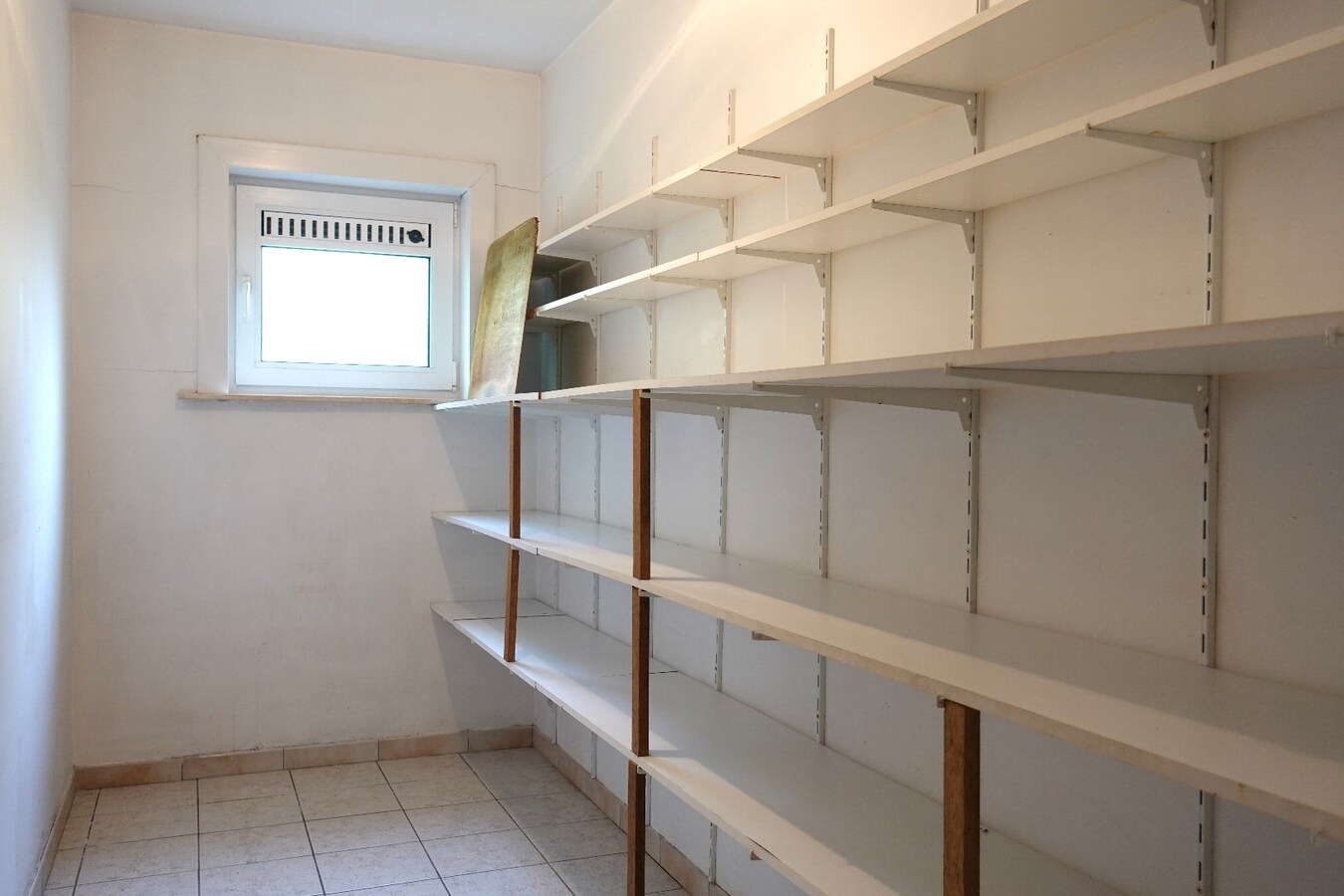 Instapklare bungalow op topligging te Gistel 