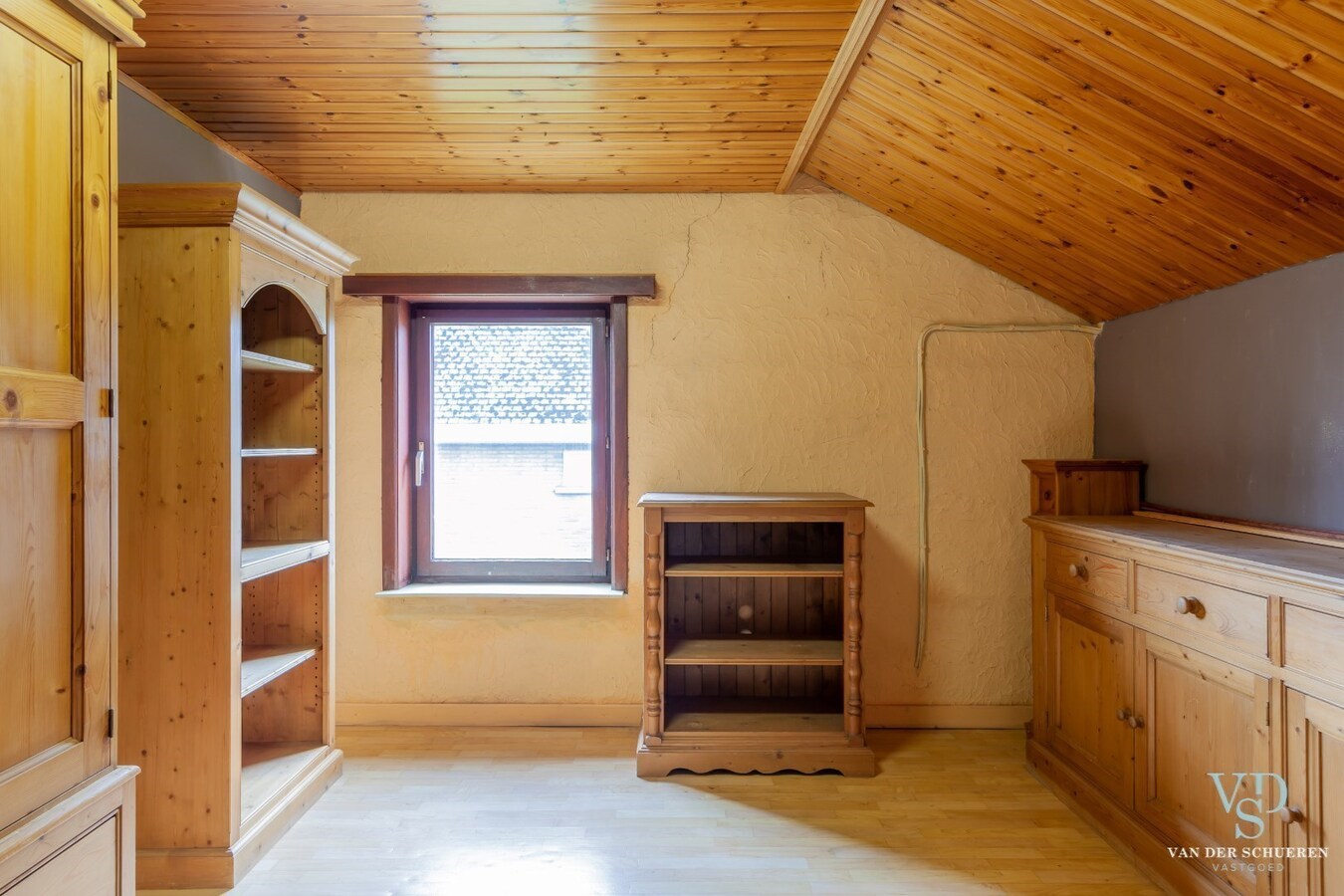 Landelijk wonen  (op gelijkvloers). 