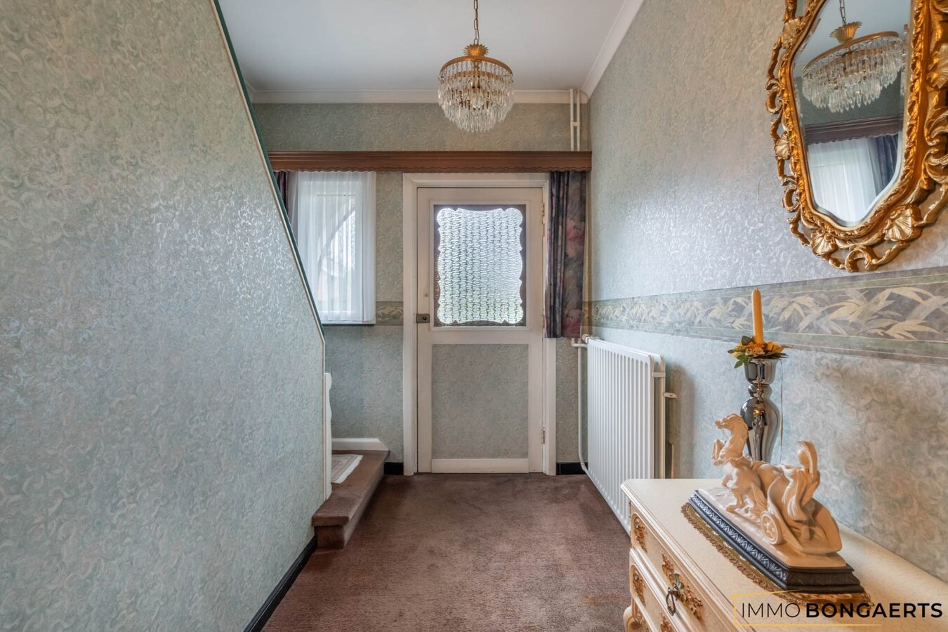 Ruime woning met tuin, garage en 3 slaapkamers in Oudsbergen . 