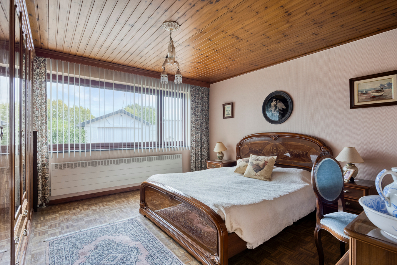 Vrijstaand landhuis voor gelijkvloers wonen. 2 slaapkamers. Tuin, berging, garage. 