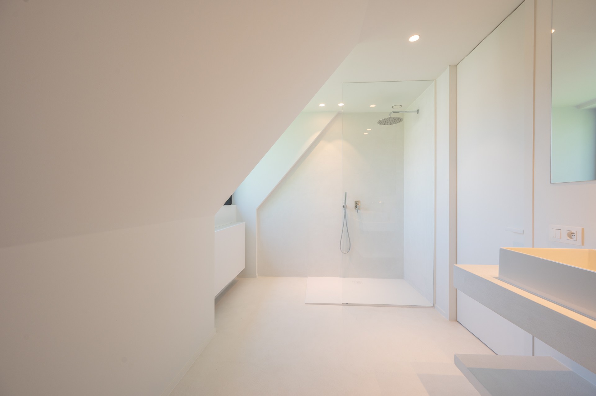 Villa neuve clé en main dans un emplacement de choix calme près du Zegemeer et à distance de marche du centre. 