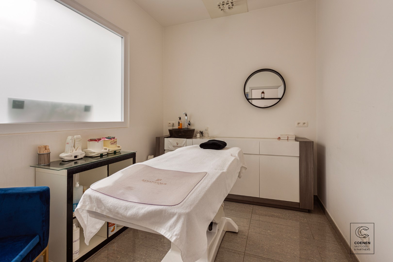 Prachtige handelsruimte met een bruikbare oppervlakte van 355 m² op een SCHITTERENDE locatie te Berchem 