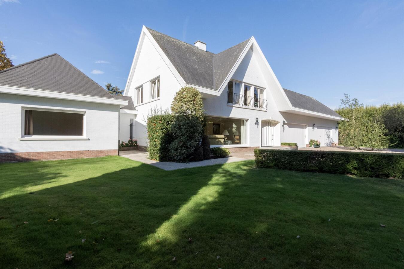 Prestigieuze villa met prachtige parktuin 