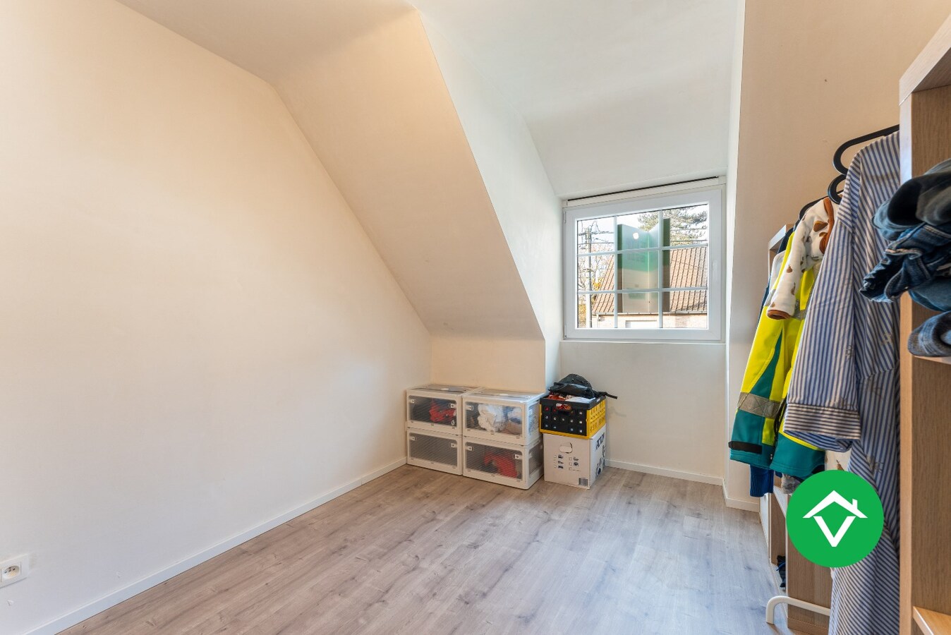 Recente woning met drie slaapkamers te Koekelare 