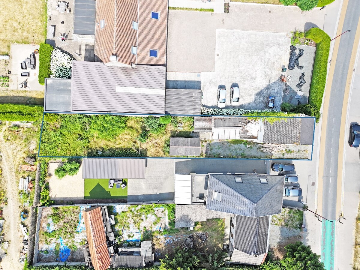 Leuk renovatieproject op gunstige locatie te Oosterzele 