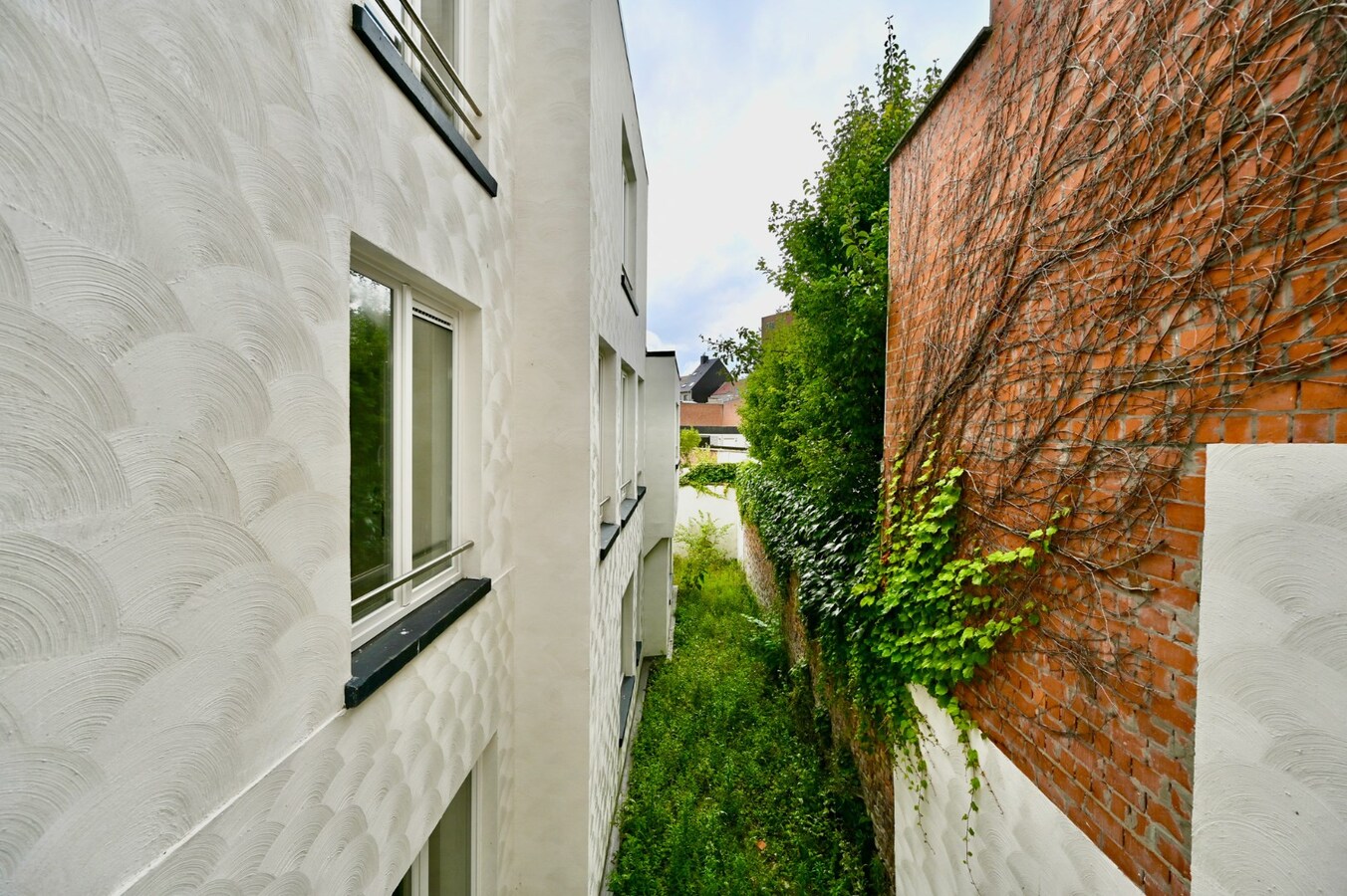 MOOI GERENOVEERD LICHTRIJK INVESTERINGSAPPARTEMENT 