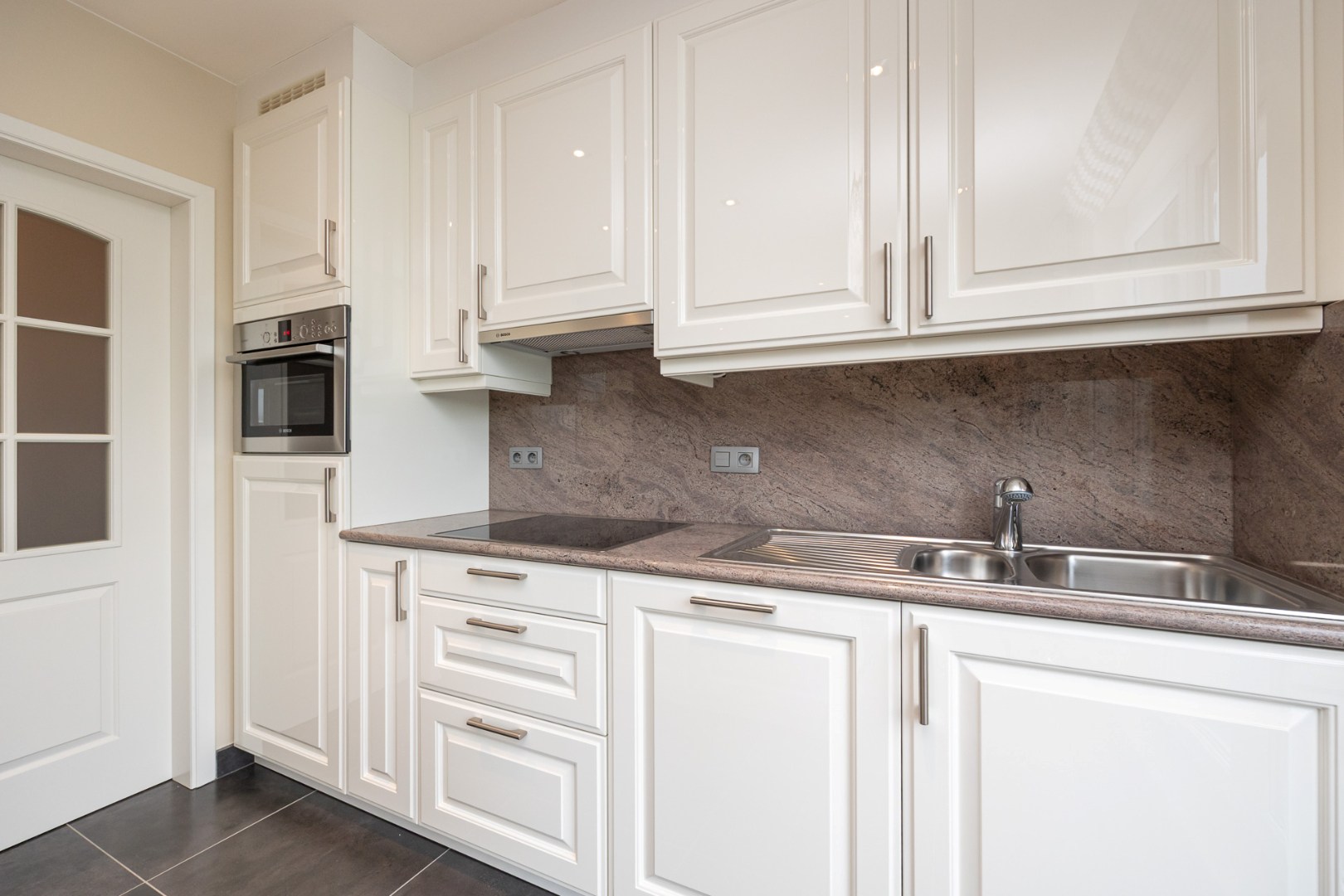Appartement met terras en garagebox 