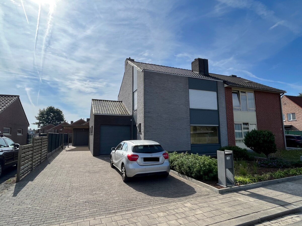 Gezellige woning met 4 slaapkamers in Zulte 