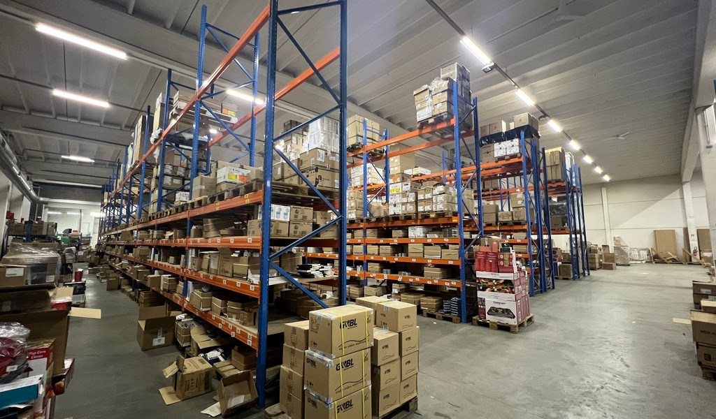 Bedrijfspand te koop in industriezone Klein Frankrijk in Ronse