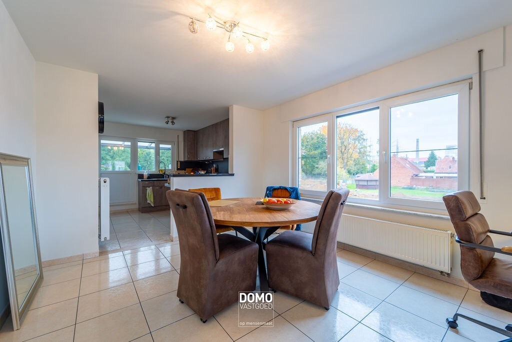 INSTAPKLAAR DUPLEXAPPARTEMENT MET TERRAS EN AUTOSTANDPLAATS IN HEUSDEN-ZOLDER 