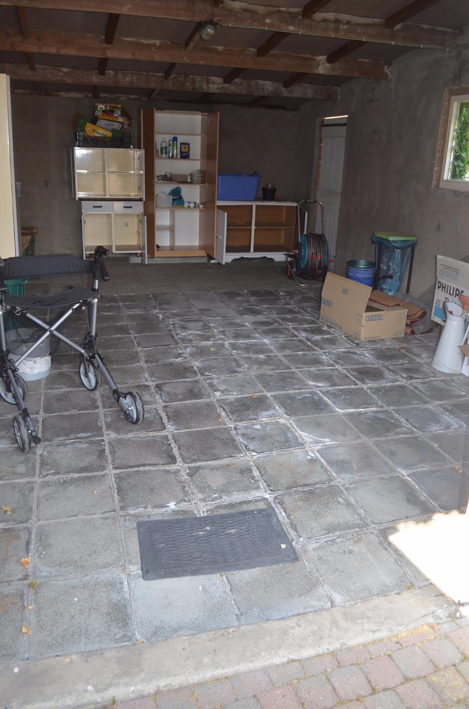 Open bebouwing met 3 slpks en garage te Adegem 