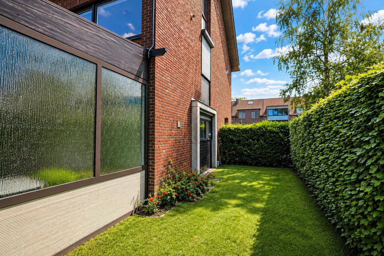 Karaktervolle open bebouwing met 6 kamers op 538 m² – unieke renovatiekans op topligging vlakbij station en centrum van Sint-Niklaas 