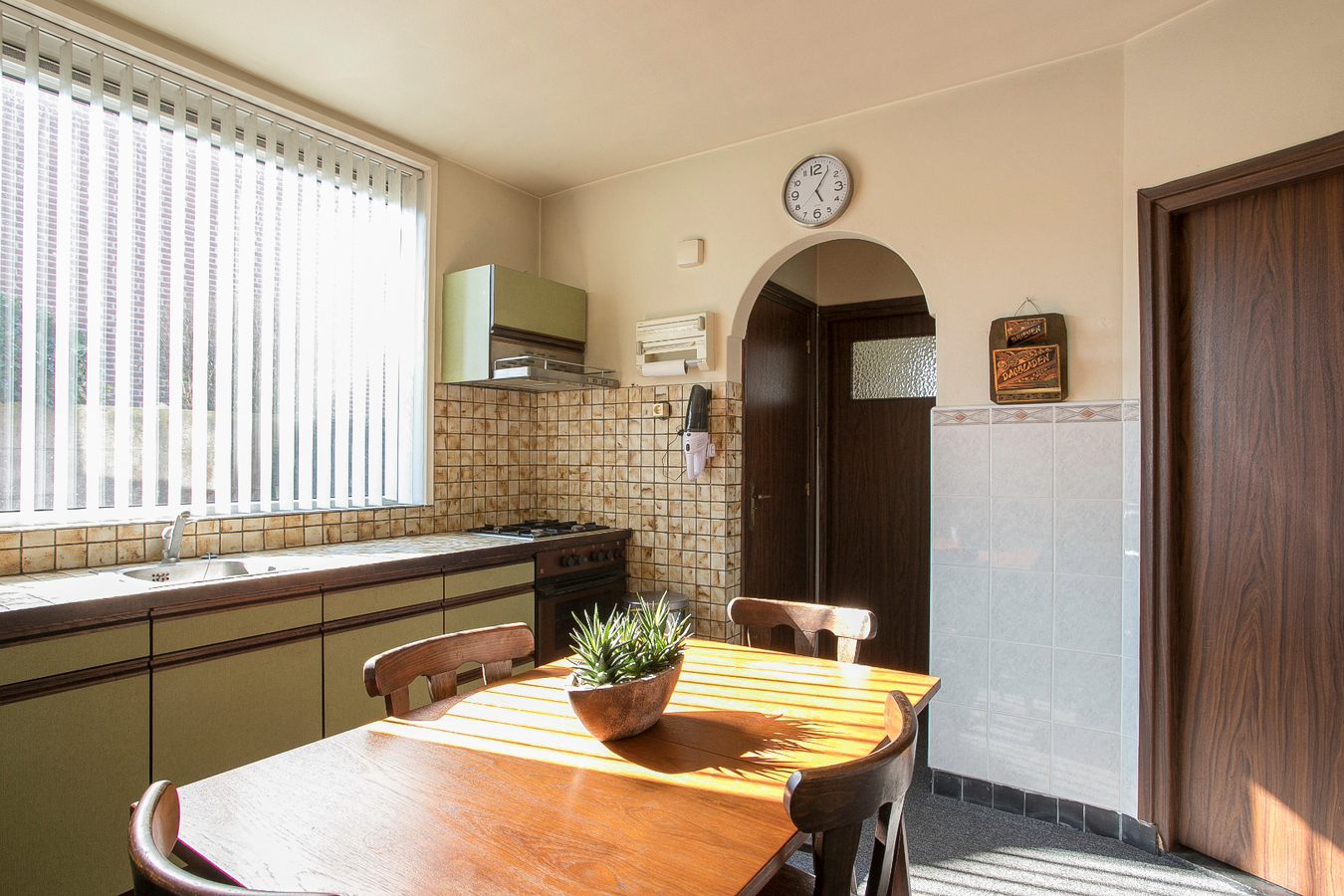 Vrijstaande woning met garage gelegen op een perceel van 556 m2. 