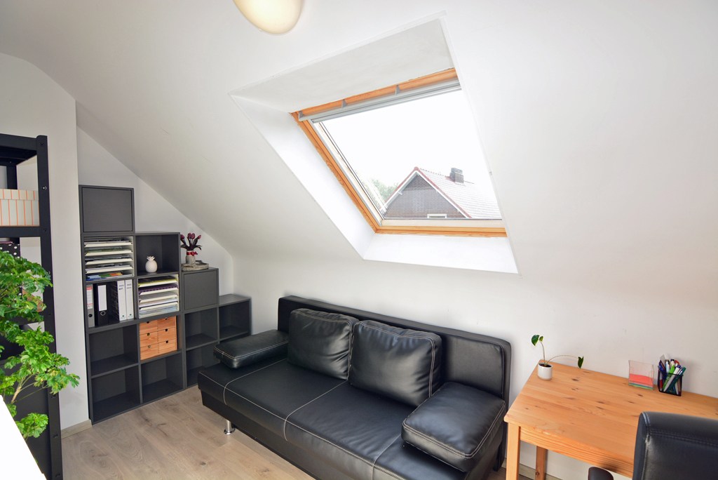 Energiezuinig duplex-appartement met 2 slpk, terras en carport met berging. 