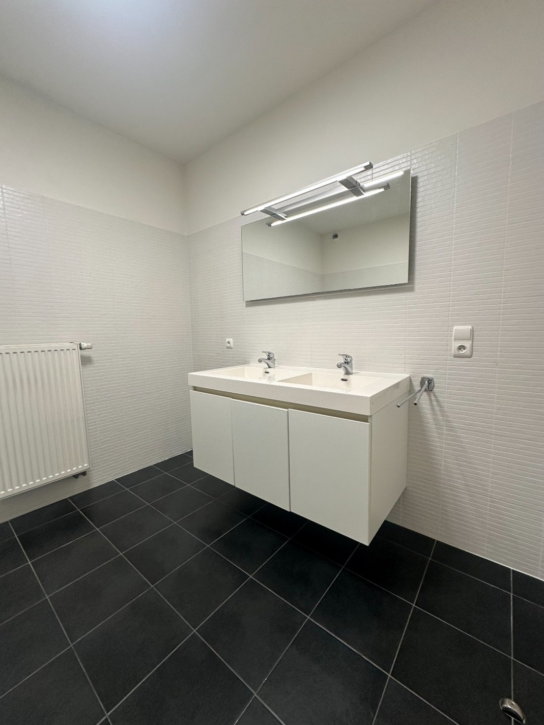 Ruim appartement met bovengrondse staanplaats nabij Sterre! 