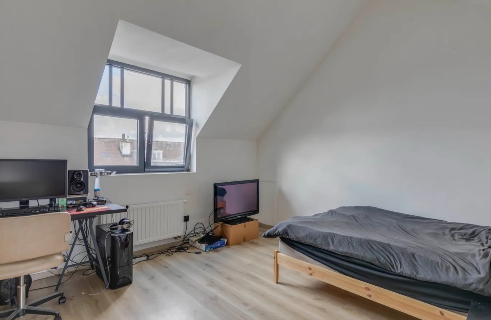 Vergunde en volledig verhuurde opbrengsteigendom op uitstekende locatie 