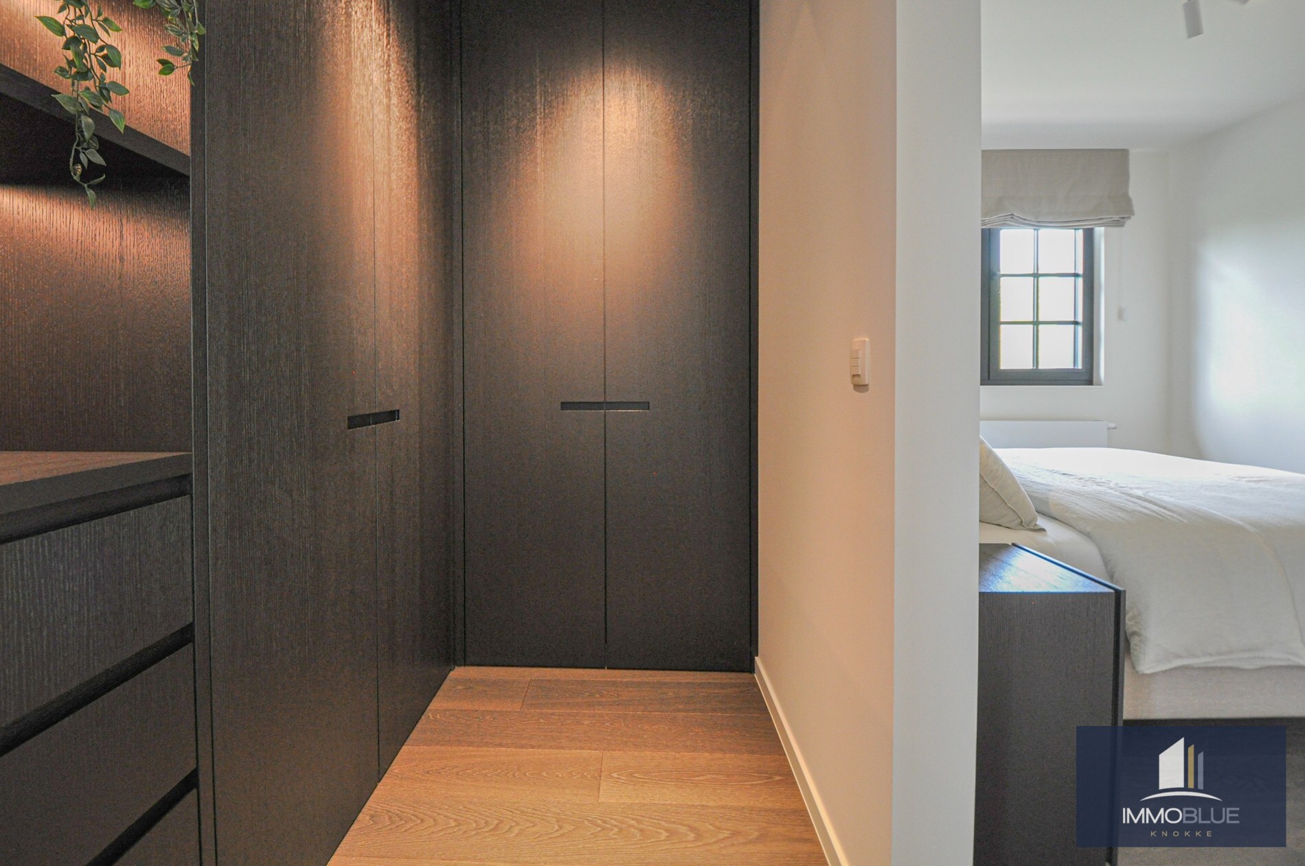 Villa entièrement rénovée située au calme en bordure de la Zoute. 