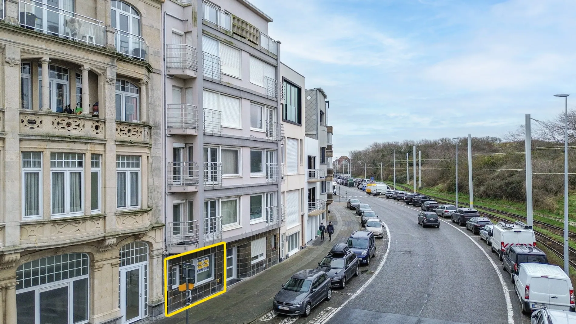 Instapklaar gelijkvloers appartement vlakbij centrum en strand! 