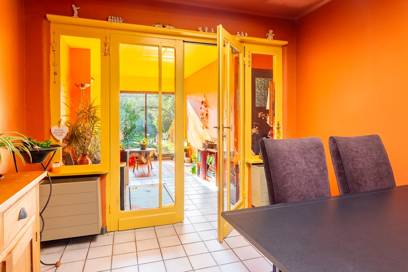 Mooie en ruime Interbellum woning met 4 slaapkamers vlakbij het Rozebroekenpark 