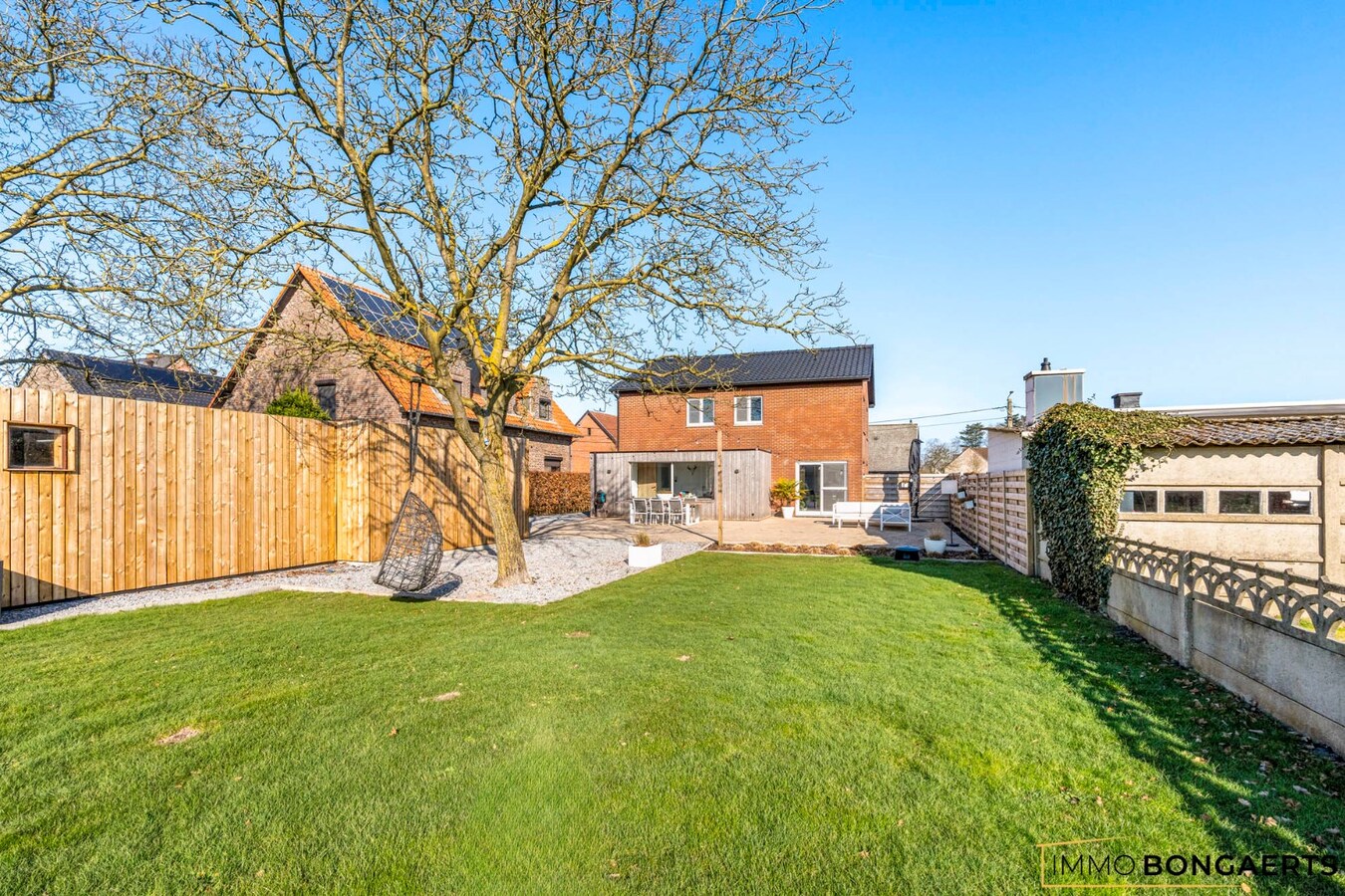 Volledig gerenoveerde woning met 4 slaapkamers 